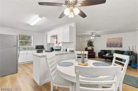 11821 Isle Of Palms Dr, Fort Myers Beach FL - photo 6 of 29