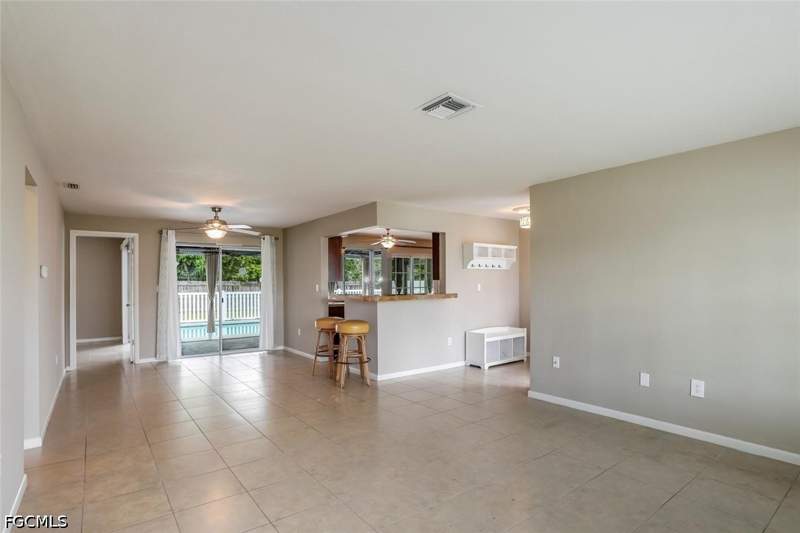 2 bedroom SingleFamilyResidence at 117 SE 45th Ter, Cape Coral, Cape Coral — photo 5