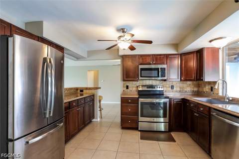117 SE 45th Ter, Cape Coral FL - photo 9 of 23