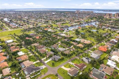 1724 SW 51st Ter, Cape Coral FL - photo 10 of 41