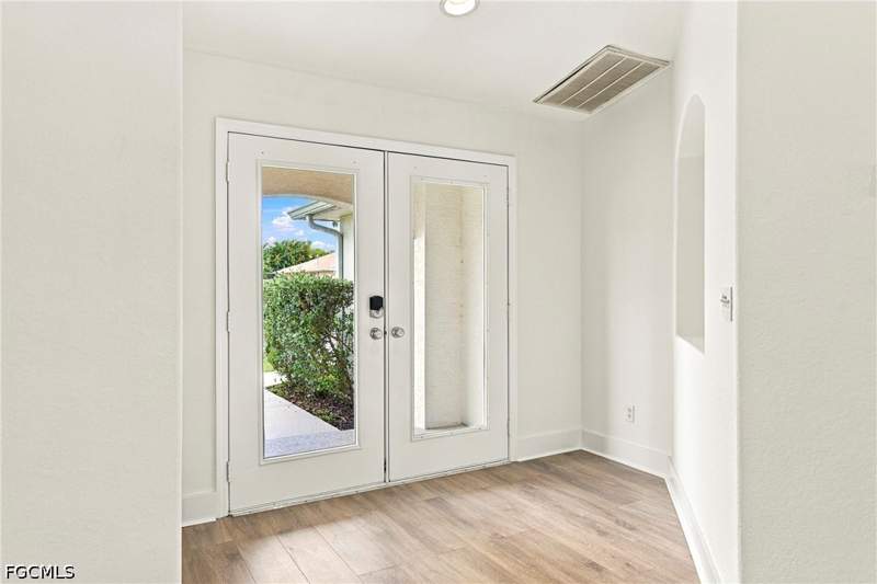 3 bedroom SingleFamilyResidence at 1724 SW 51st Ter, Cape Coral, Cape Coral — photo 5