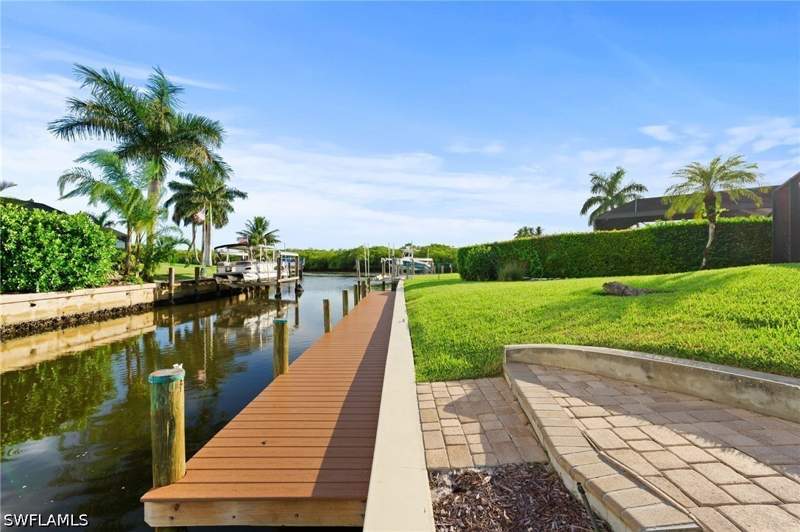 3 bedroom SingleFamilyResidence at 2105 Sheepshead Dr, Royal Harbor, Naples — photo 3