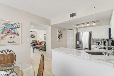 7390 Estero Blvd 404, Fort Myers Beach FL - photo 10 of 39