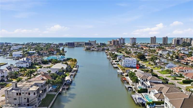 4 bedroom SingleFamilyResidence at 380 Conners Ave, Conners, Naples — photo 4