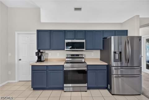 2502 Nature Pointe Loop, Fort Myers FL - photo 14 of 39
