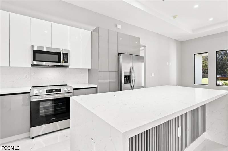 3 bedroom SingleFamilyResidence at 1416 Jefferson Ave, Lehigh Acres, Lehigh Acres — photo 5