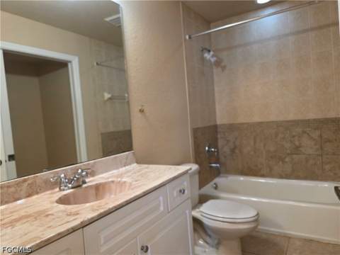 20050 Petrucka Cir N 3, Lehigh Acres FL - photo 6 of 19