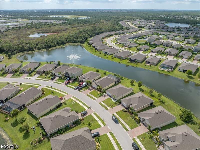 4 bedroom SingleFamilyResidence at 3190 Estancia Ln, Entrada, Cape Coral — photo 5