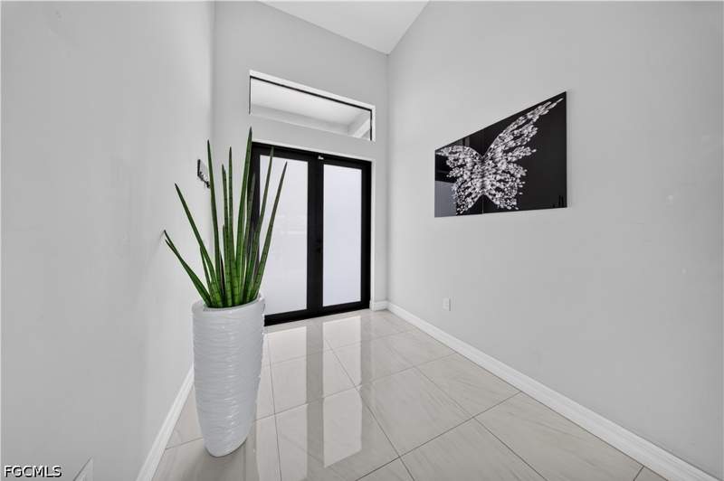 3 bedroom SingleFamilyResidence at 1135 Tropicana Pkwy W, Cape Coral, Cape Coral — photo 4