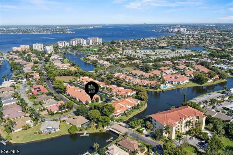 3 bedroom Attached at 15094 Stella Del Mar Ln, Stella Del Mar Townhouses, Fort Myers — photo 2