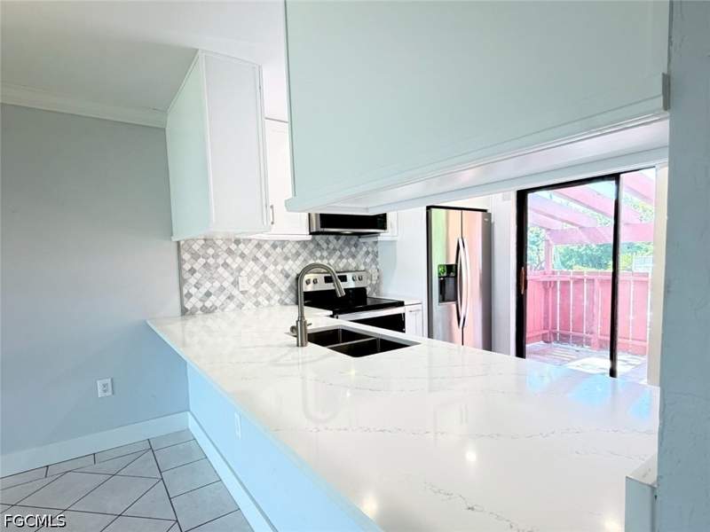 2 bedroom Condominium at 16350 Bay Pointe Blvd 102, Bay Pointe Yacht & Racquet Club, North Fort Myers — photo 5