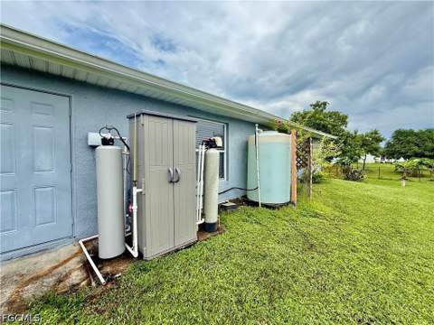 902 Susan Ave N, Lehigh Acres FL - photo 10 of 30