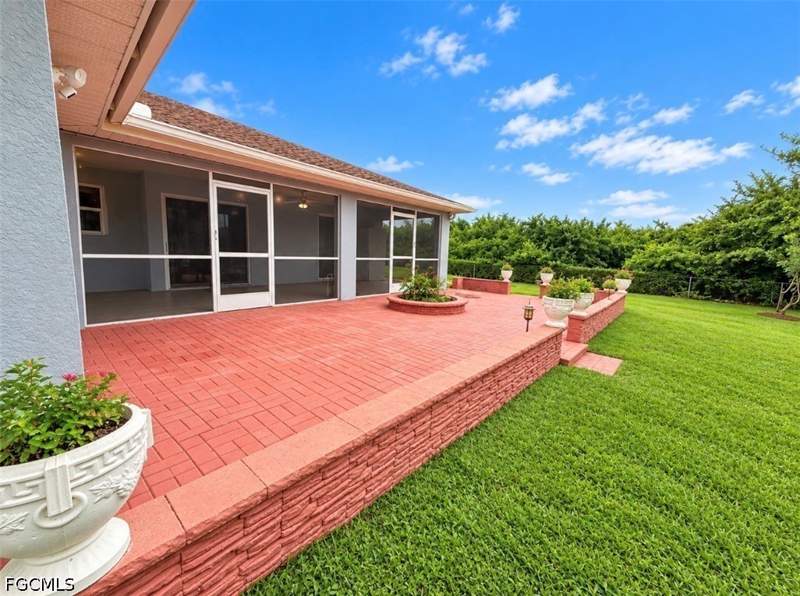 3 bedroom SingleFamilyResidence at 902 Susan Ave N, Lehigh Acres, Lehigh Acres — photo 3