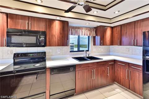 26131 Hickory Blvd 4C, Bonita Springs FL - photo 16 of 34