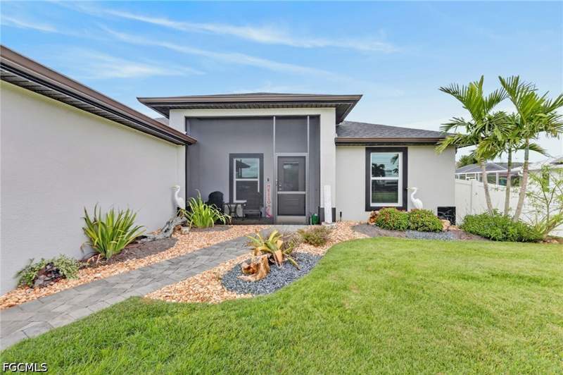 3 bedroom SingleFamilyResidence at 614 NW 38th Ave, Cape Coral, Cape Coral — photo 3