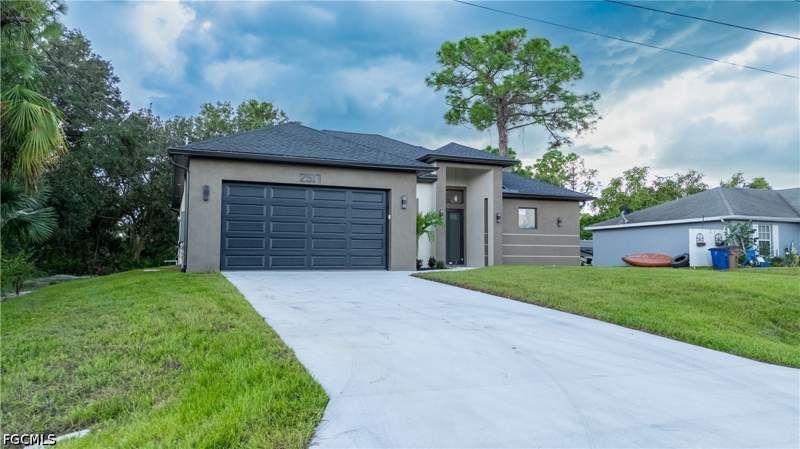3 bedroom SingleFamilyResidence at 2517 39th St W, Lehigh Acres, Lehigh Acres — photo 2