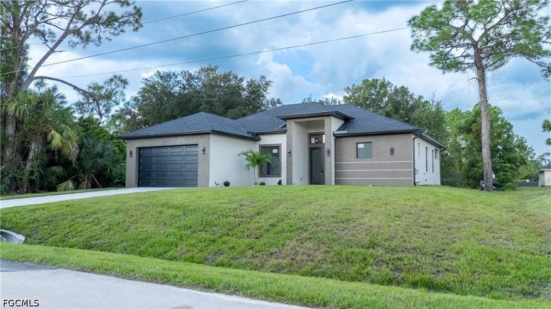3 bedroom SingleFamilyResidence at 2517 39th St W, Lehigh Acres, Lehigh Acres — photo 3
