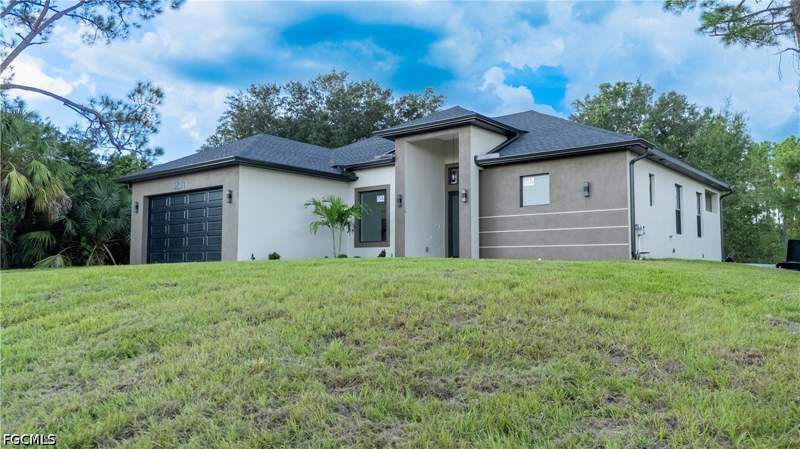 3 bedroom SingleFamilyResidence at 2517 39th St W, Lehigh Acres, Lehigh Acres — photo 4