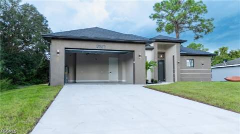 2517 39th St W, Lehigh Acres FL - photo 7 of 51
