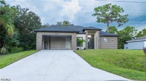 2517 39th St W, Lehigh Acres FL - photo 8 of 51
