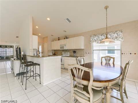 23511 Sandycreek Ter 1110, Estero FL - photo 11 of 37