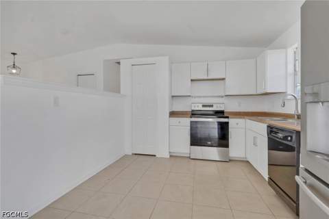 2028 NE 17th Pl, Cape Coral FL - photo 11 of 27