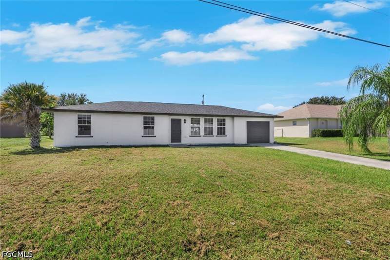 4 bedroom SingleFamilyResidence at 2028 NE 17th Pl, Cape Coral, Cape Coral — photo 3