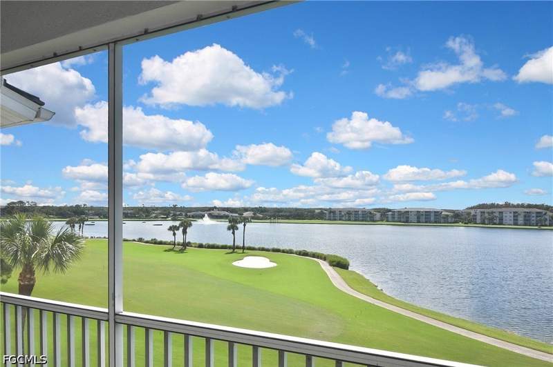 2 bedroom Condominium at 8056 Queen Palm Ln 643, Lakeside Green, Fort Myers — photo 3