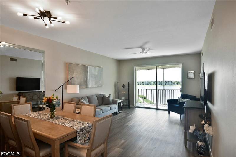 2 bedroom Condominium at 8056 Queen Palm Ln 643, Lakeside Green, Fort Myers — photo 4