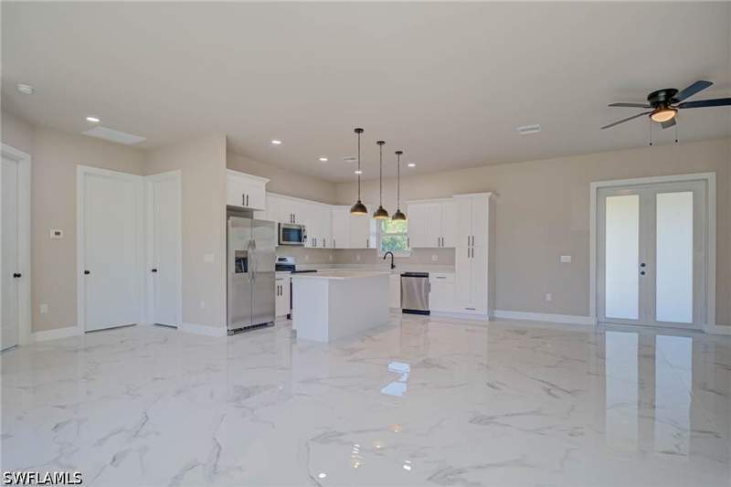 3 bedroom SingleFamilyResidence at 2023 Robert Ave, Alva, Alva — photo 5