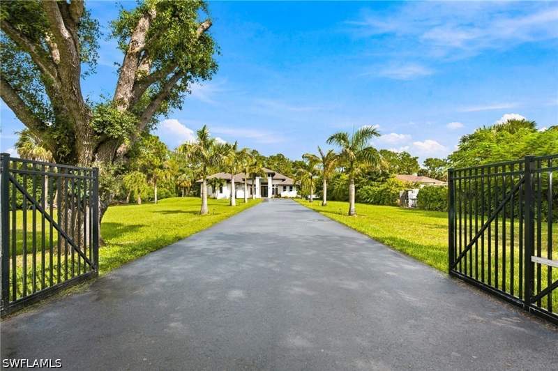 4 bedroom SingleFamilyResidence at 2265 Golden Gate Blvd W, Golden Gate Estates, Naples — photo 3