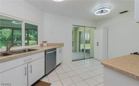 4165 Yarmouth Ct, North Fort Myers FL - photo 11 of 41