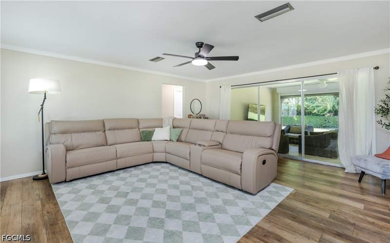 3 bedroom SingleFamilyResidence at 4165 Yarmouth Ct, Lochmoor, North Fort Myers — photo 4