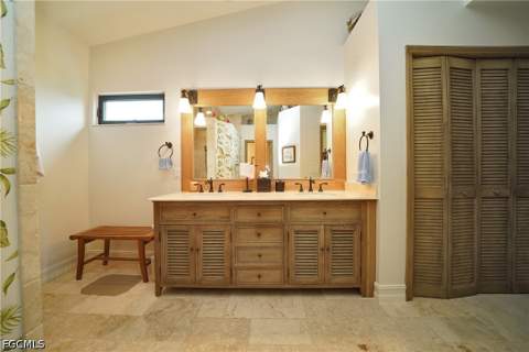 9201 Old Hickory Cir, Fort Myers FL - photo 18 of 53