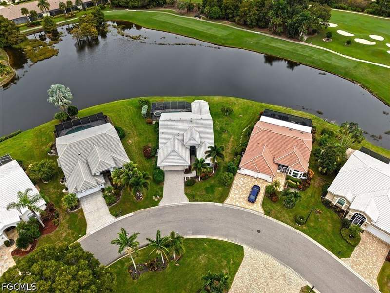 3 bedroom SingleFamilyResidence at 9201 Old Hickory Cir, Olde Hickory Golf & Country Club, Fort Myers — photo 2