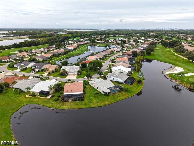 3 bedroom SingleFamilyResidence at 9201 Old Hickory Cir, Olde Hickory Golf & Country Club, Fort Myers — photo 4