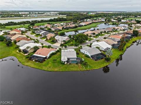 9201 Old Hickory Cir, Fort Myers FL - photo 7 of 53