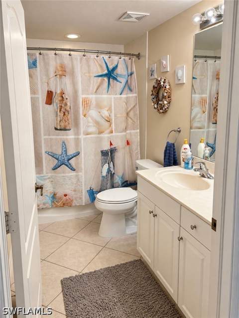 7808 Regal Heron Cir 103, Naples FL - photo 6 of 9