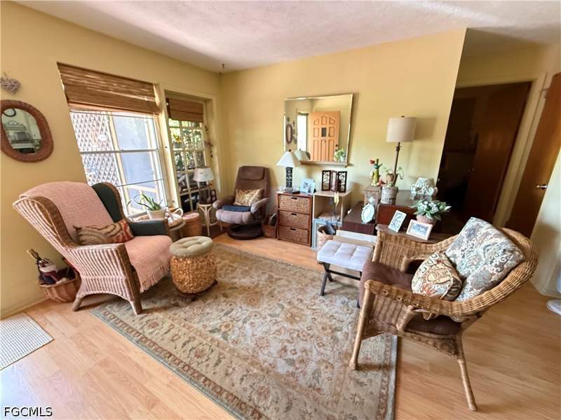 3 bedroom SingleFamilyResidence at 1635 Kensington Ct, Bowling Green, Fort Myers — photo 2