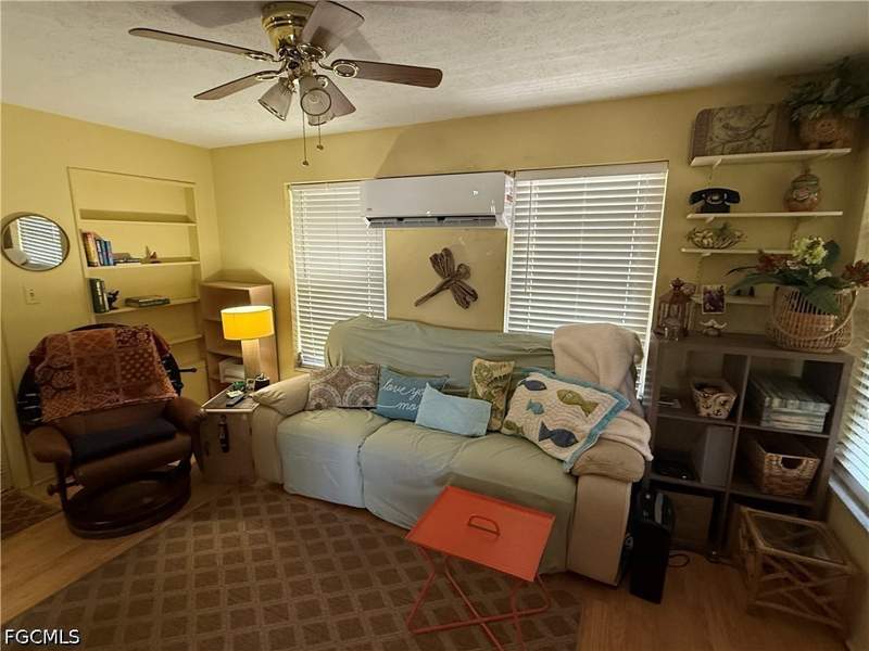 3 bedroom SingleFamilyResidence at 1635 Kensington Ct, Bowling Green, Fort Myers — photo 4