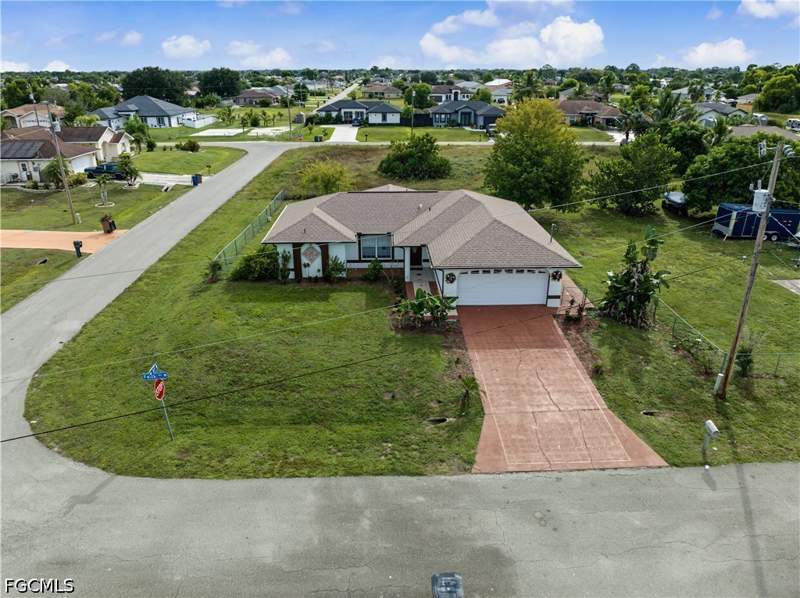 3 bedroom SingleFamilyResidence at 806 Felix Ave N, Lehigh Acres, Lehigh Acres — photo 3