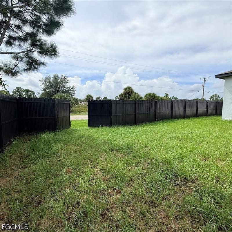 4 bedroom SingleFamilyResidence at 5900 Queen Ave N, Lehigh Acres, Lehigh Acres — photo 4