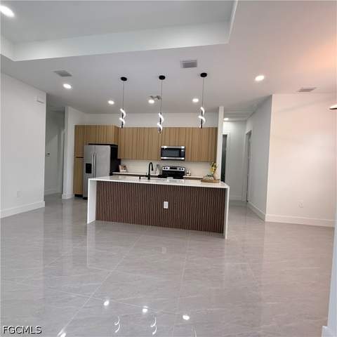 5900 Queen Ave N, Lehigh Acres FL - photo 8 of 25