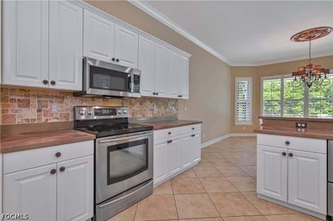 12567 Grandezza Cir, Estero FL - photo 14 of 41