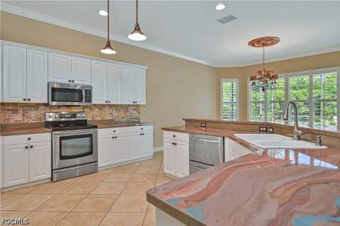 12567 Grandezza Cir, Estero FL - photo 15 of 41