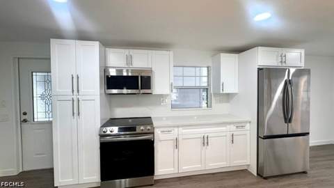 14657 Paul Revere Loop, North Fort Myers FL - photo 6 of 41