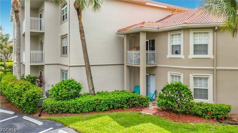 1 bedroom Condominium at 15630 Ocean Walk Cir 112, Gardens At Beachwalk, Fort Myers — photo 2