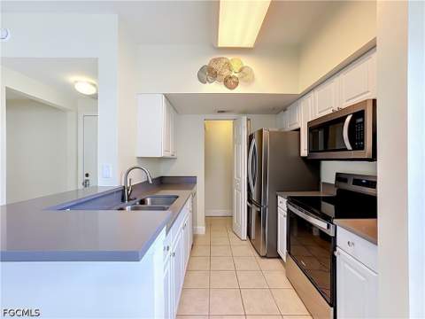 15630 Ocean Walk Cir 112, Fort Myers FL - photo 7 of 43