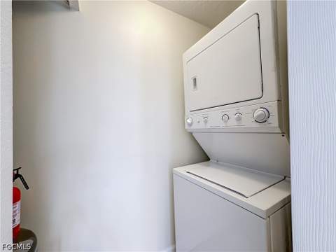 15630 Ocean Walk Cir 112, Fort Myers FL - photo 8 of 43
