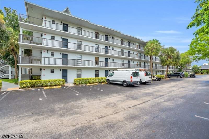 2 bedroom Condominium at 600 Neapolitan Way 353, Park Shore Resort, Naples — photo 5